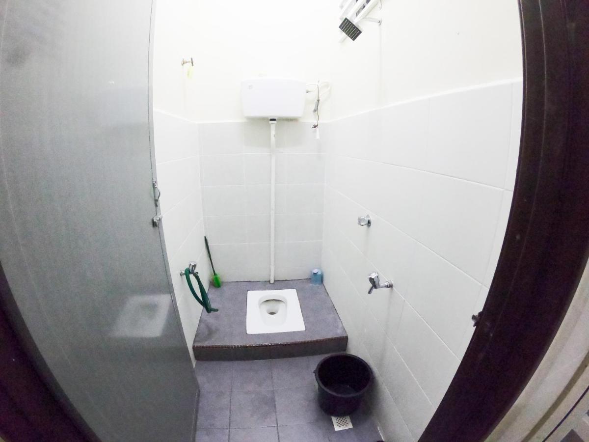 Ayna Homestay 5 Minutes To Marang Jetty エクステリア 写真